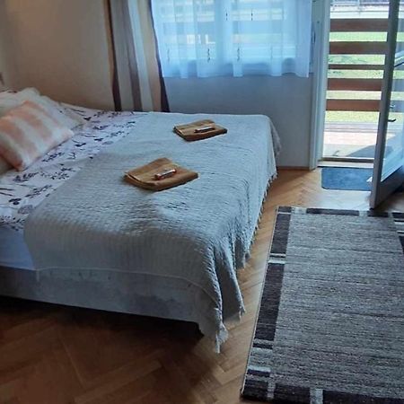 Rosy Apartman Apartment Vonyarcvashegy Ngoại thất bức ảnh