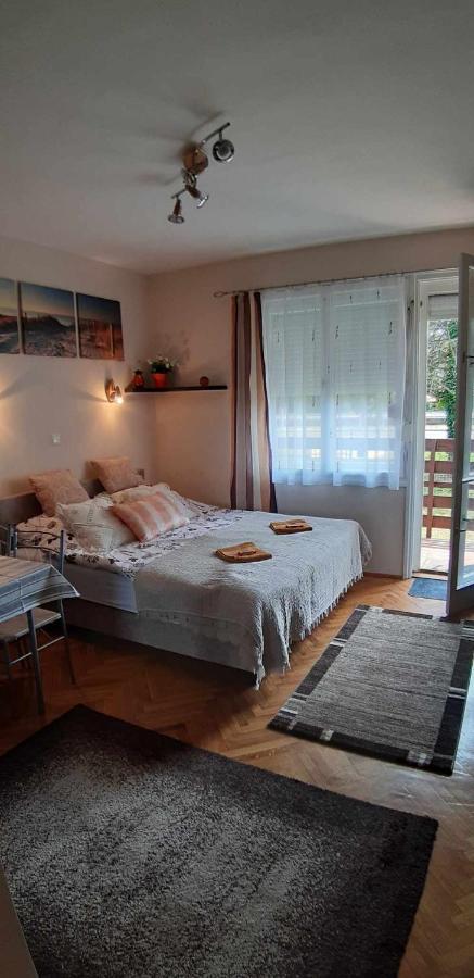 Rosy Apartman Apartment Vonyarcvashegy Ngoại thất bức ảnh