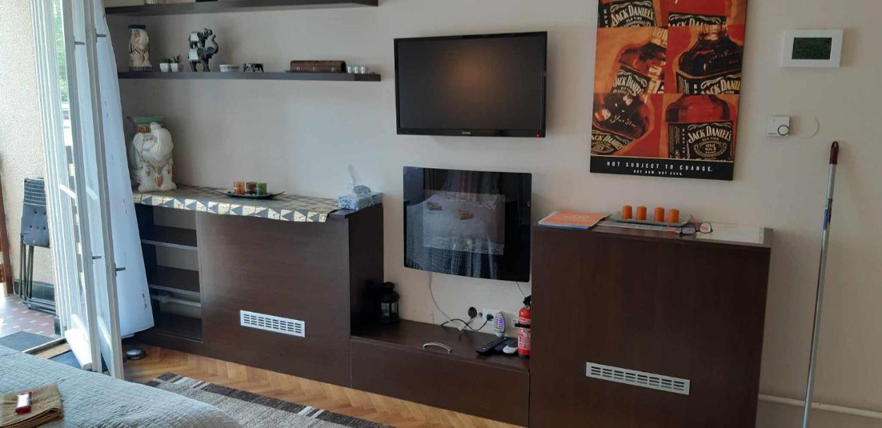Rosy Apartman Apartment Vonyarcvashegy Ngoại thất bức ảnh