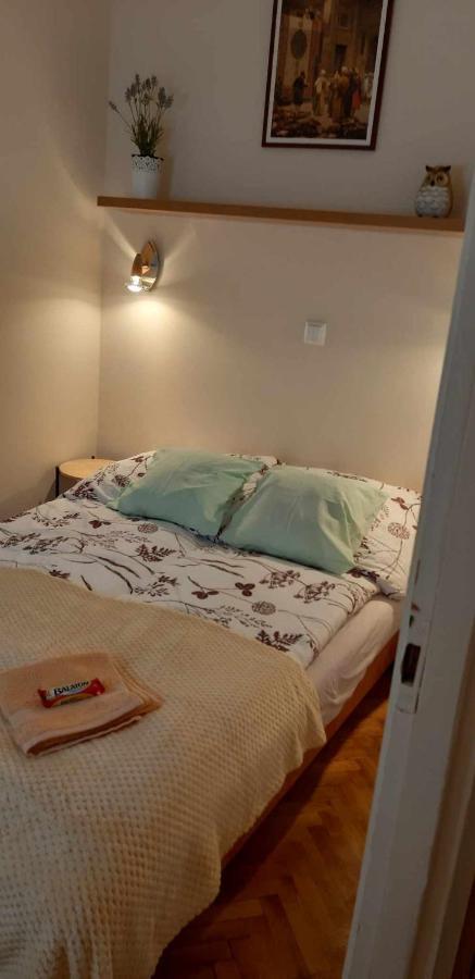 Rosy Apartman Apartment Vonyarcvashegy Ngoại thất bức ảnh